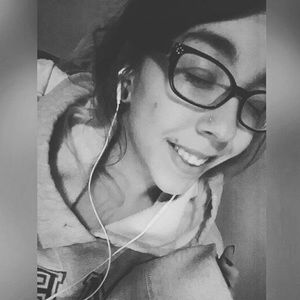 Meet your Posher, Brianna